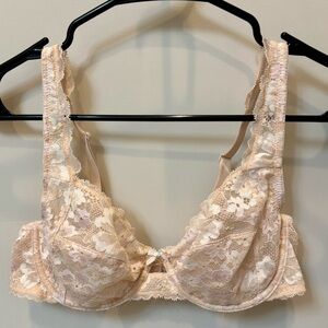 Victoria’s Secret Elegant Sheer Lace Underwire Bra